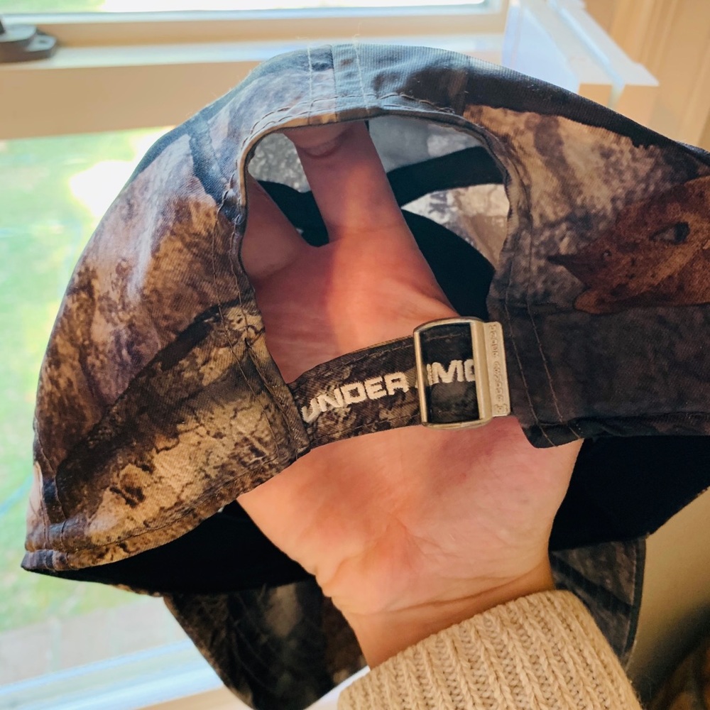 Under Armour Cap - Picture 5 of 5